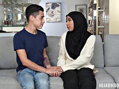 Malinas Hijab Debut Cumshot