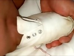Smelly tomy takkies got a hot load