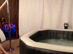 Enticing webcam milf gets plowed doggystyle in the hot tub